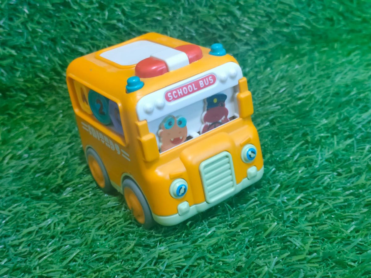DINKY SCHOOL BUS 399D - Image 1