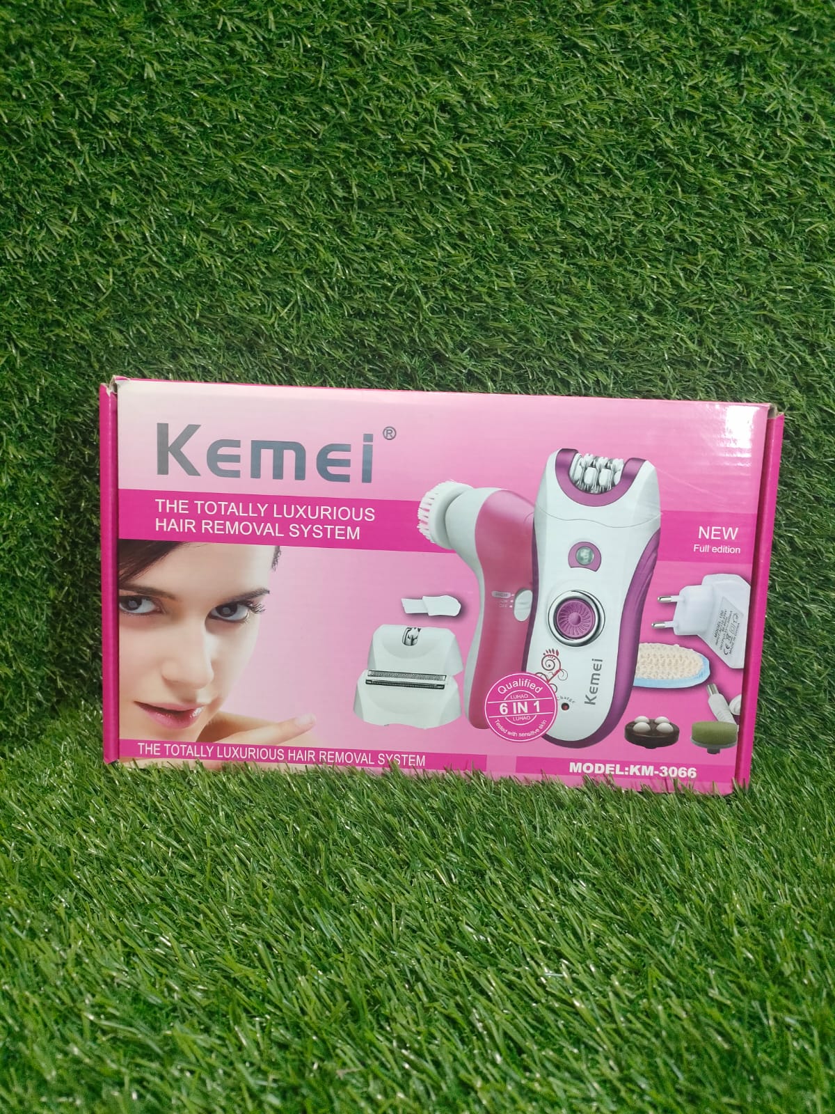 WhatsApp Image 2025-09-24 at 6.12.45 AM (2) KEMEI 6IN1 HAIR REMOVAL SYSTEM KM-3066 - Image 1