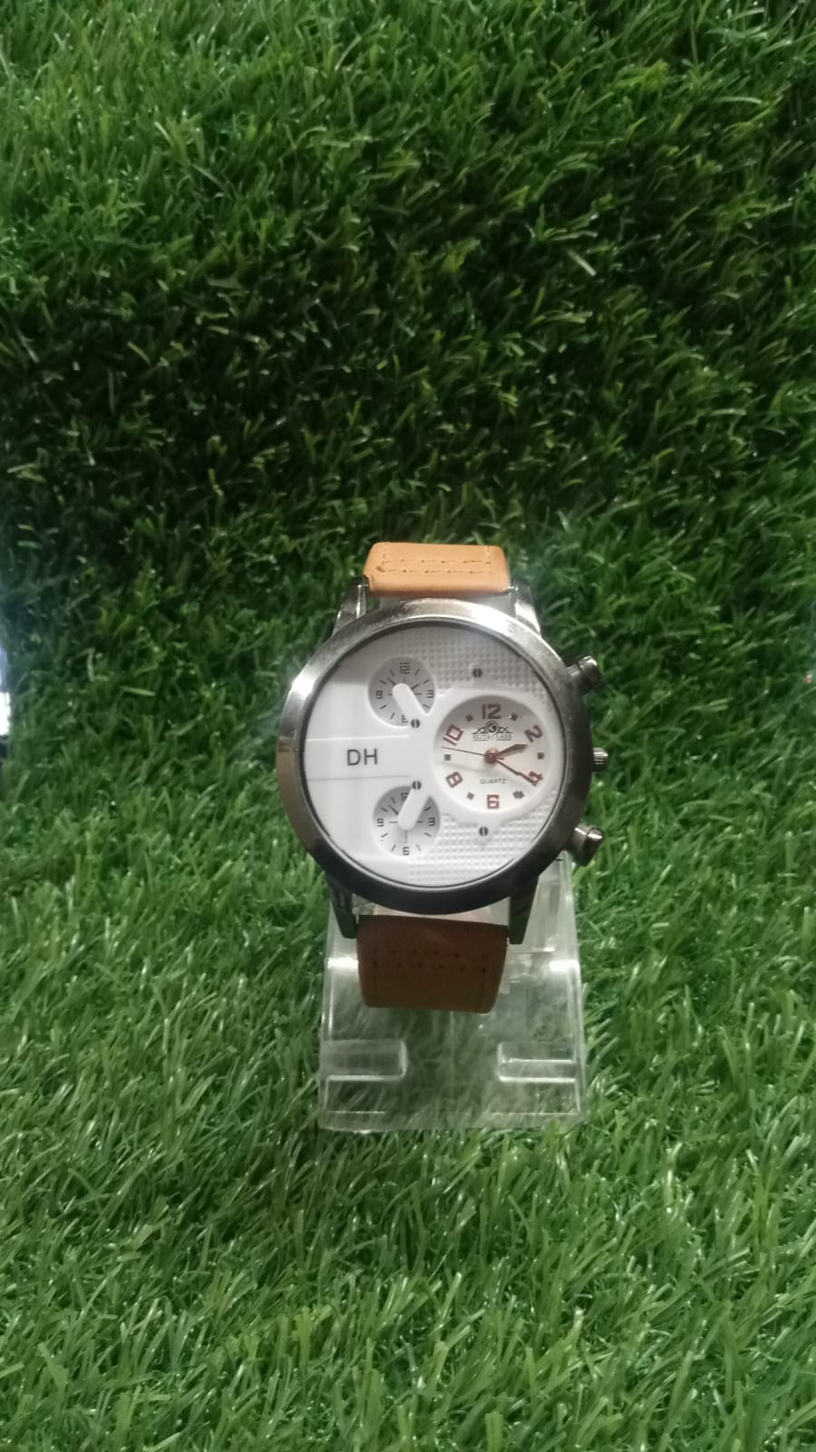 WhatsApp Image 2025-09-29 at 16.44.37_28287276 DH WATCH FOR MAN - Image 1