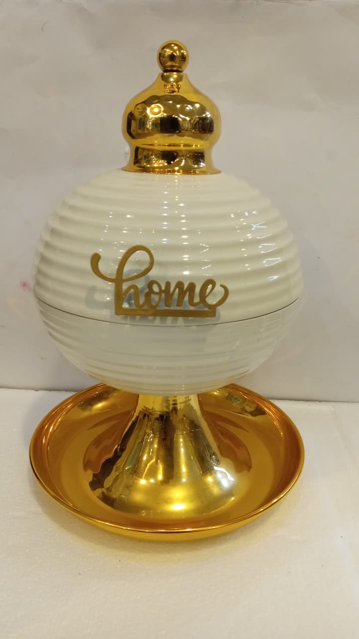 WhatsApp Image 2025-10-12 at 16.42.35_99564469 GOLD DECORATION MEDIUM - Image 1