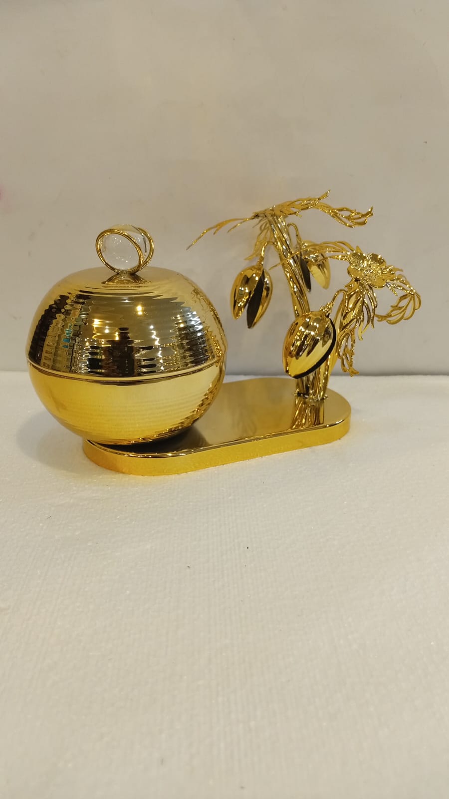 WhatsApp Image 2025-10-12 at 16.51.12_661c3767 GOLD DECORATION SMALL - Image 1