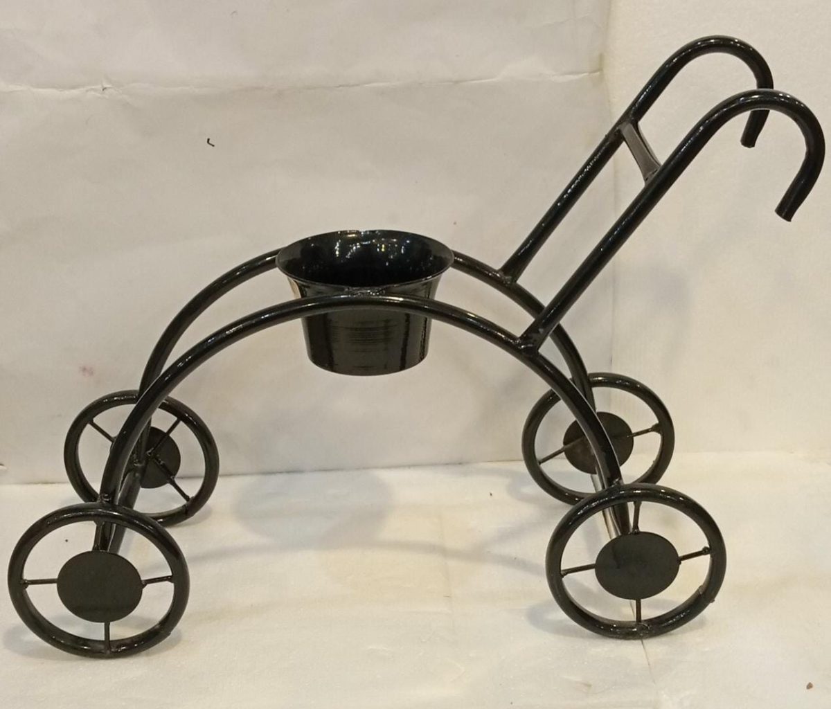 METAL FLOWER POT SMALL - Image 1