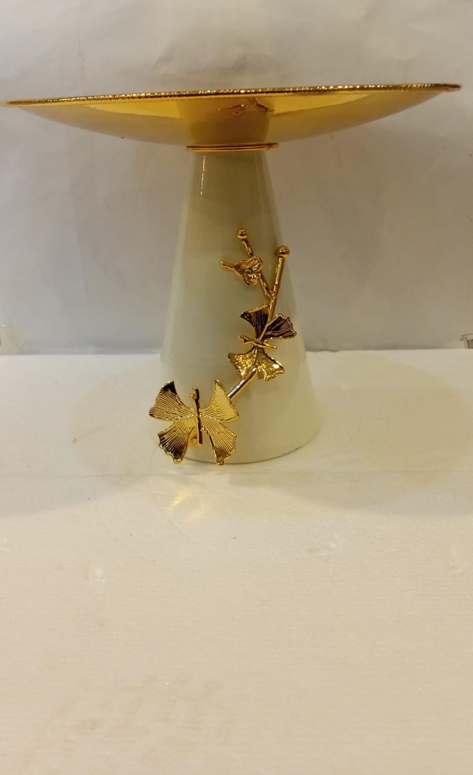 WhatsApp Image 2025-10-13 at 16.53.43_21b4c4ed GOLD DECORATION LARGE - Image 1